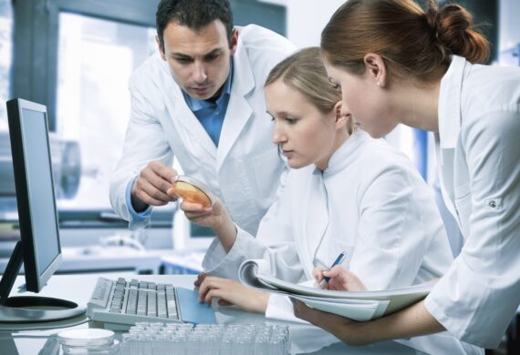 foreign_researchers-1